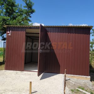 Garaż blaszany spad do tyłu 4x6 m + drzwi na przedniej ścianie