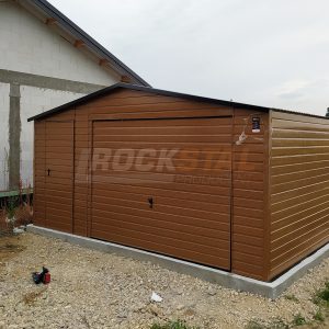 Garaż blaszany - 5x5 m - drewnopodobny