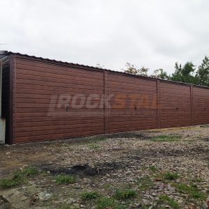 Garaż blaszany 13x6 m, bramy uchylne, kolor drewnopodobny orzech