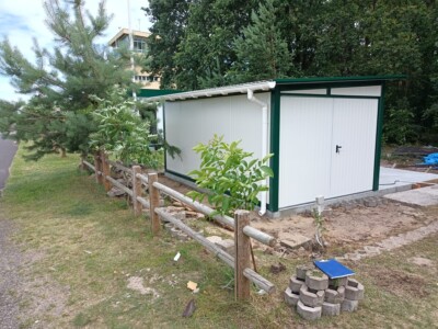 garaże z płyty warstwowej realizacje rock-stal 55